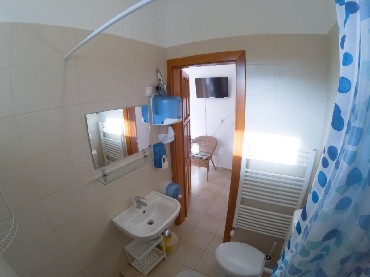 Kun Pista Vendégház Vertesboglar Exteriér fotografie